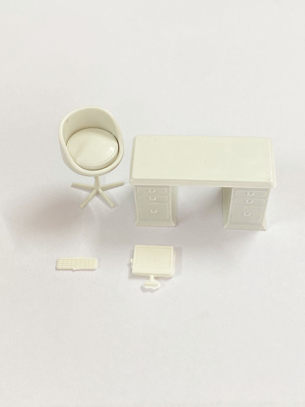 TABLE CHAIR – miniature set – design 580