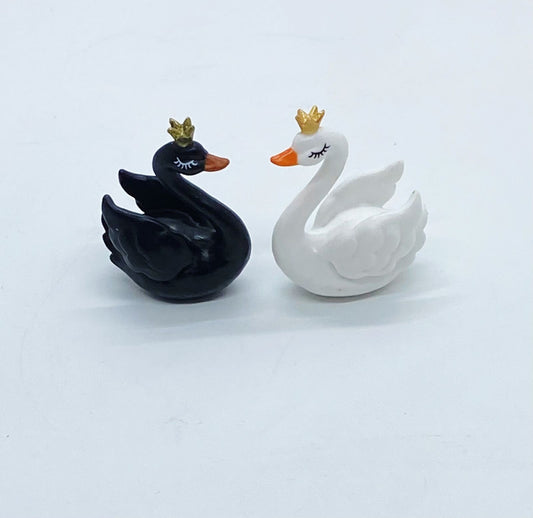 Swan Miniature – 2 pieces – D – 589