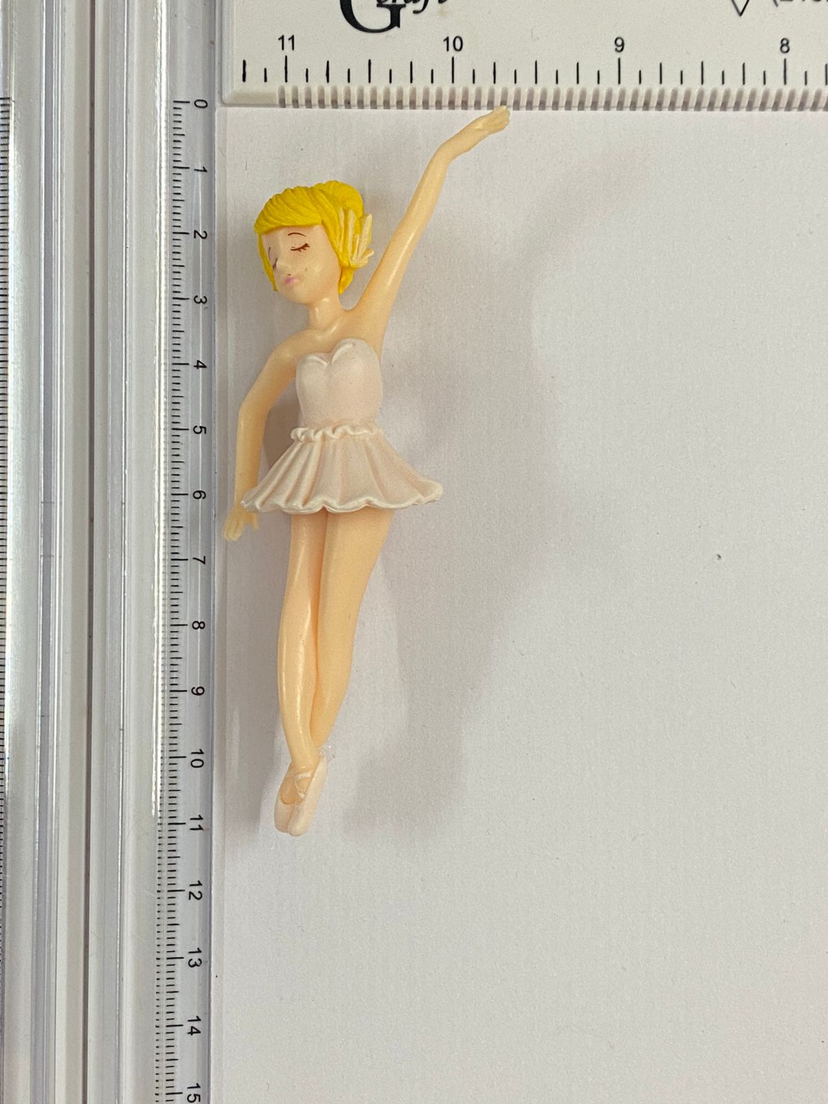 Dancing Girl Miniature- 1 piece , Design – 593