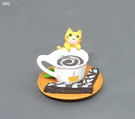 Cat And Cup Miniature Design – 648