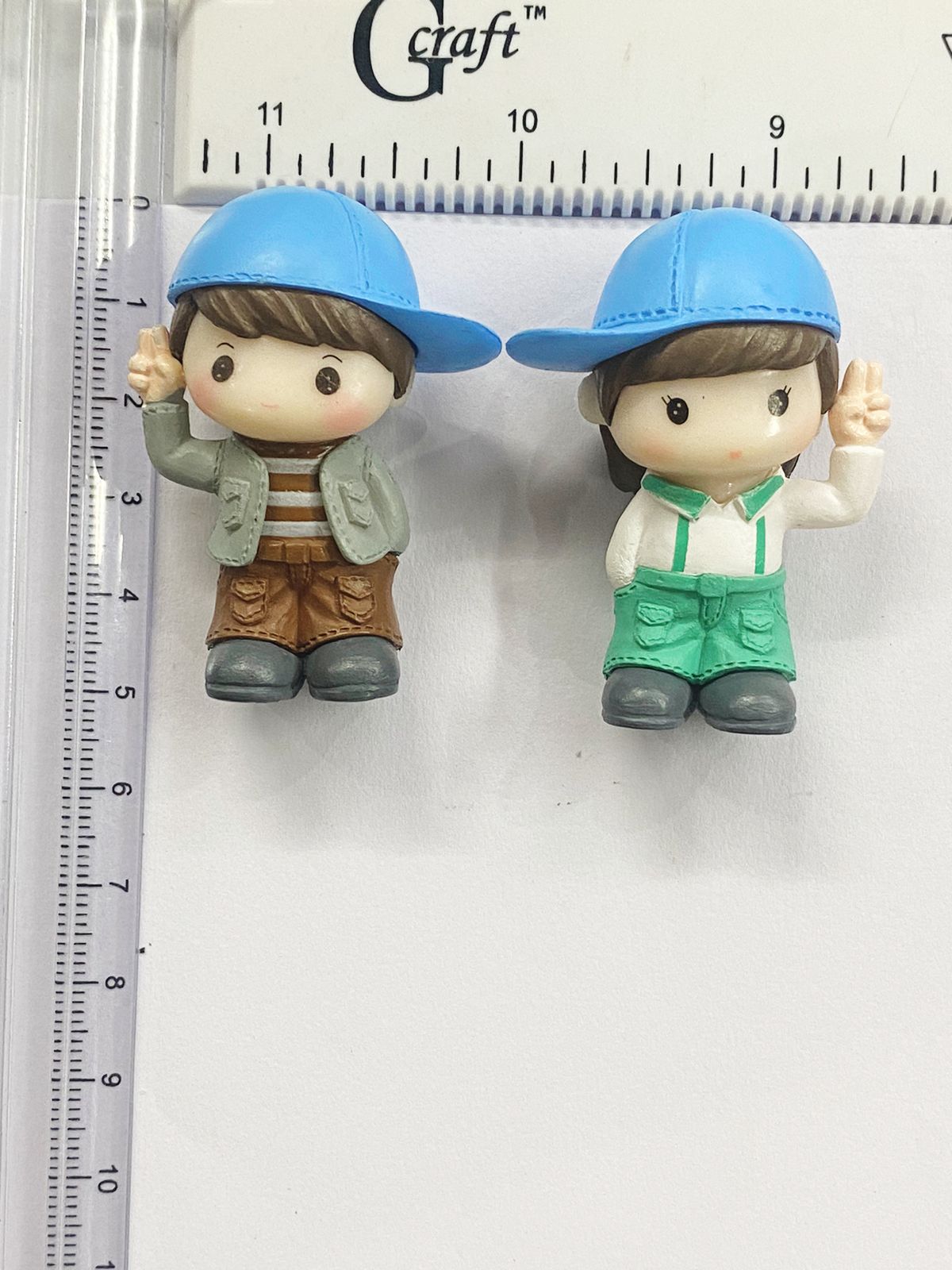 Couple Miniature- 2 pieces per set, design 694