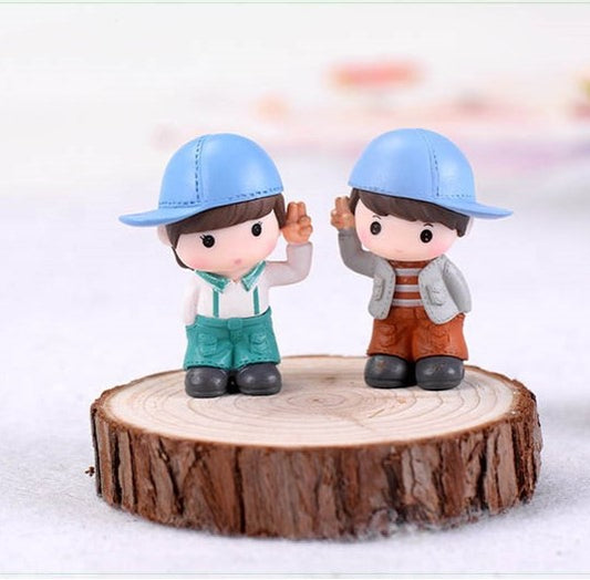 Couple Miniature- 2 pieces per set, design 694