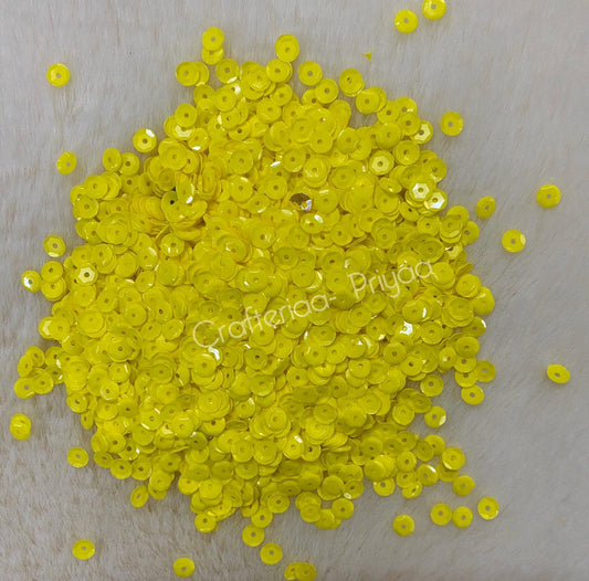 Sequins – 30 gm -D5 – lemon-yellow