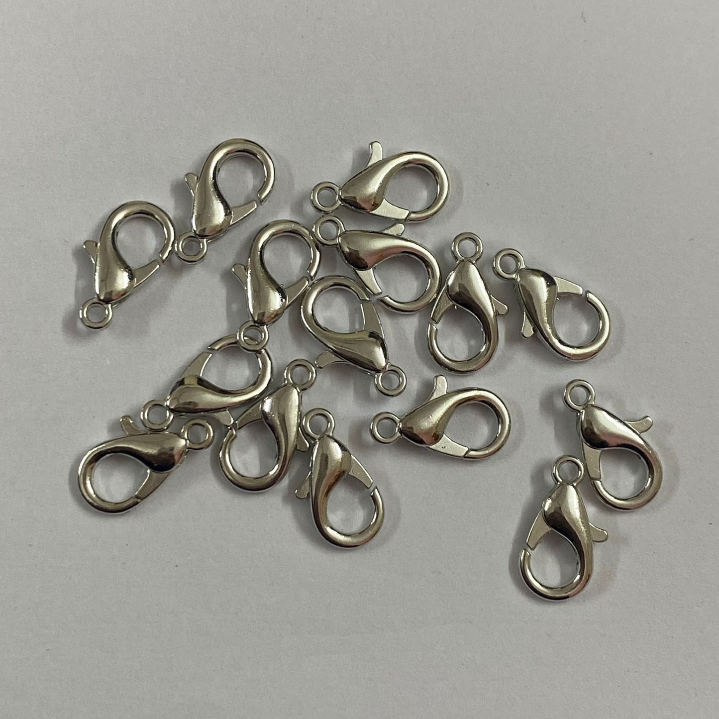 Hooks ( 25 Pieces ) per pack – Silver- 16 mm