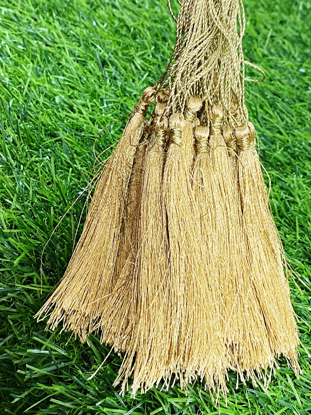 Thread Tassels – 10 Pieces – GOLD