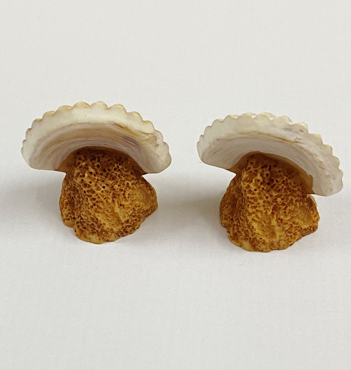 Shell Miniature- 2 pieces , Design – 376