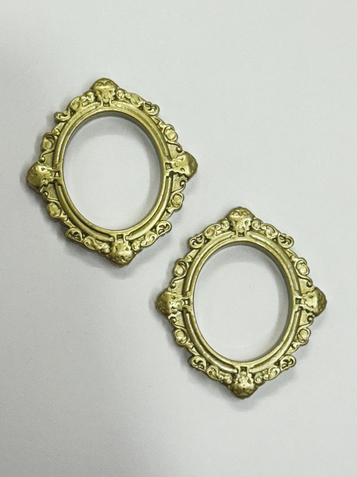 Frame  - 5 pieces , Design -1