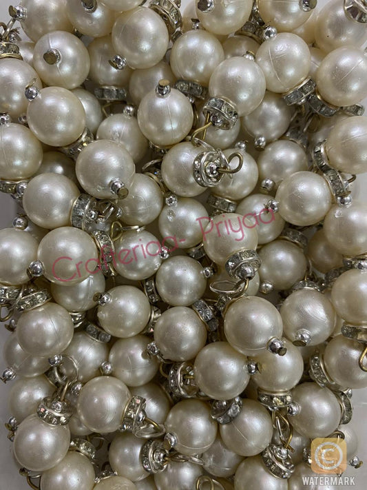 Pearl with Hooks -10 mm- 4 pieces